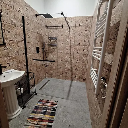 Za Zielona Brama Hostel *