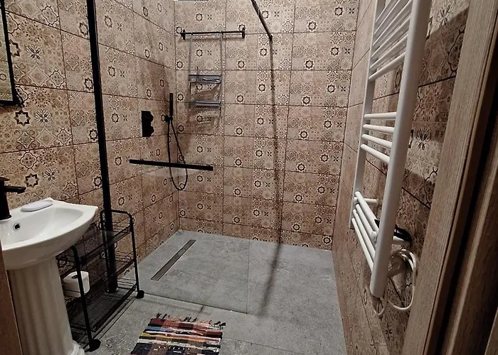 Za Zielona Brama Hostel *